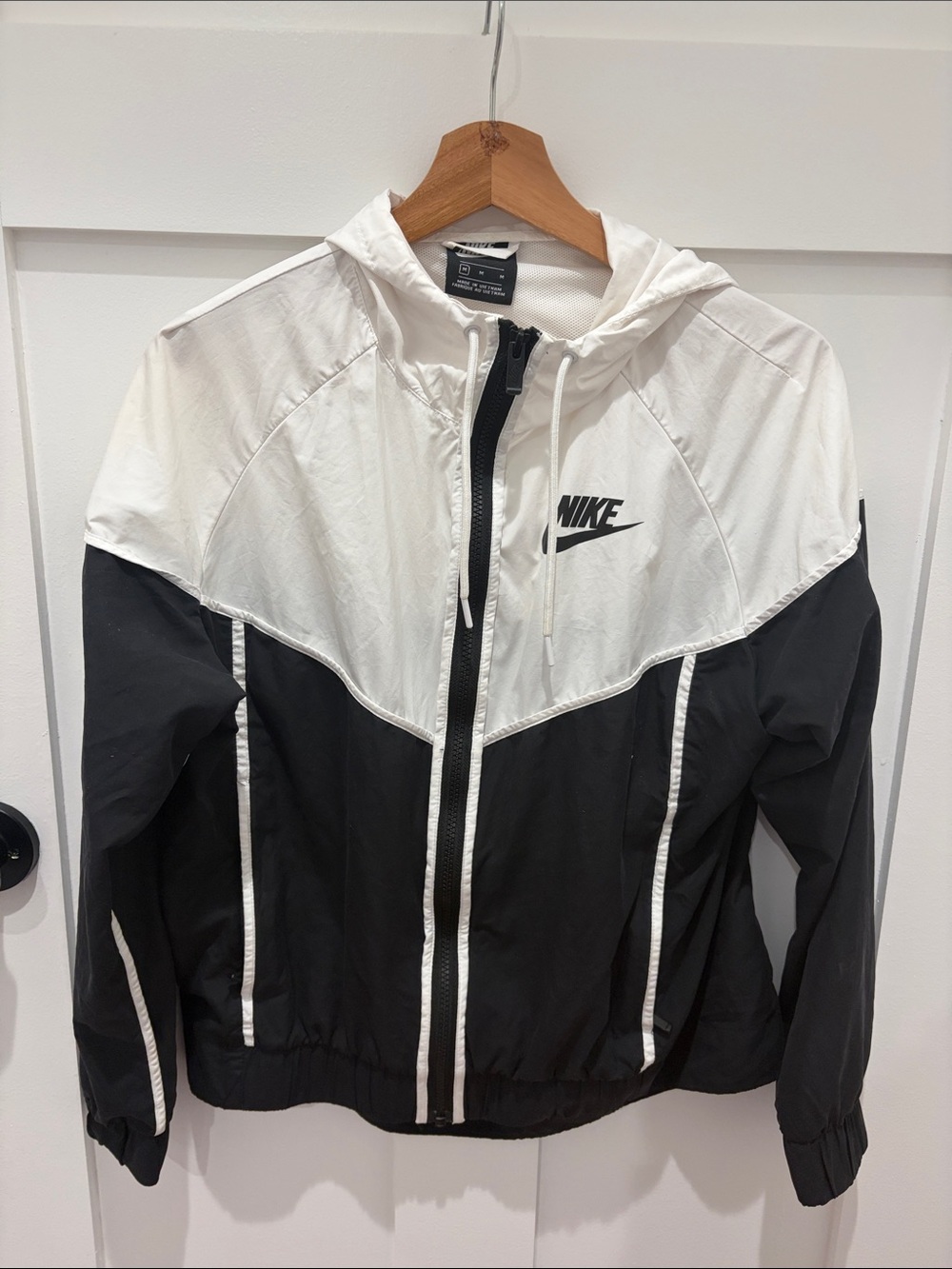 Women’s Nike Windrunner